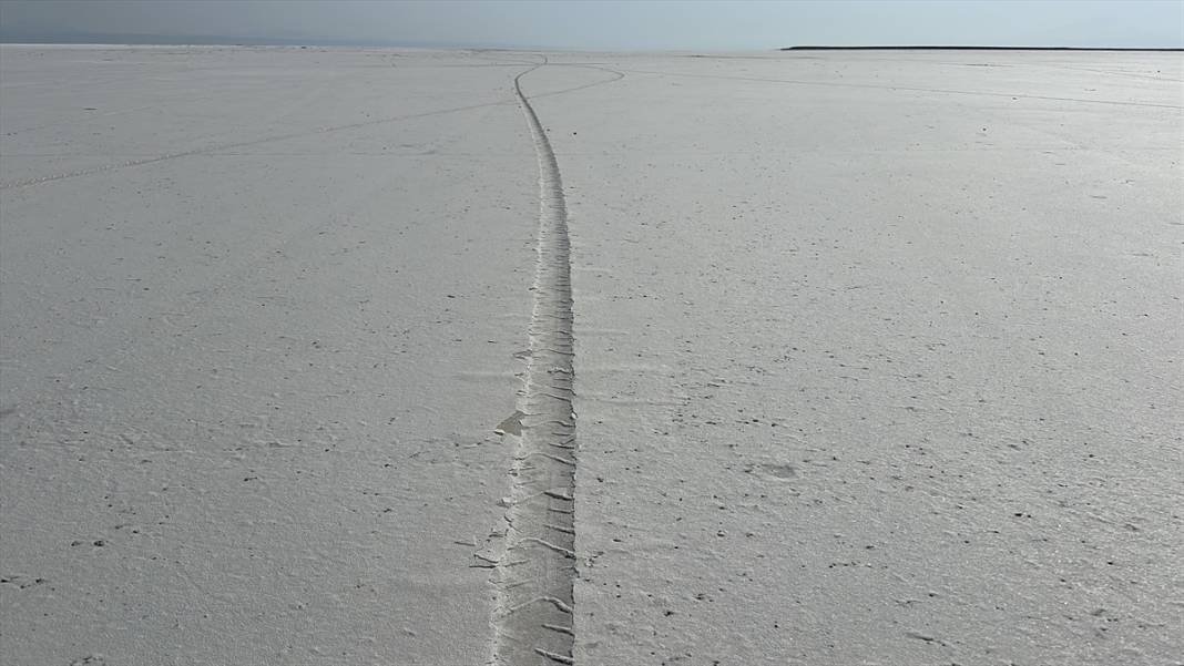 Tuz Gölü can çekişiyor! 130 bin futbol sahasından 13 bine düştü 14